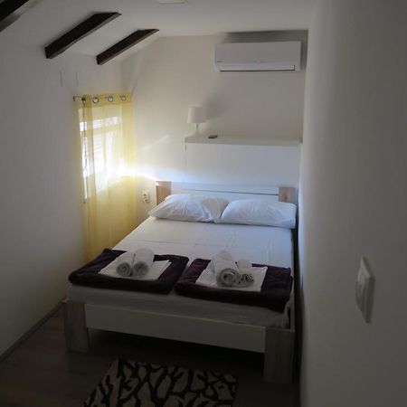 Holiday Home Ljubicic Baška Eksteriør billede