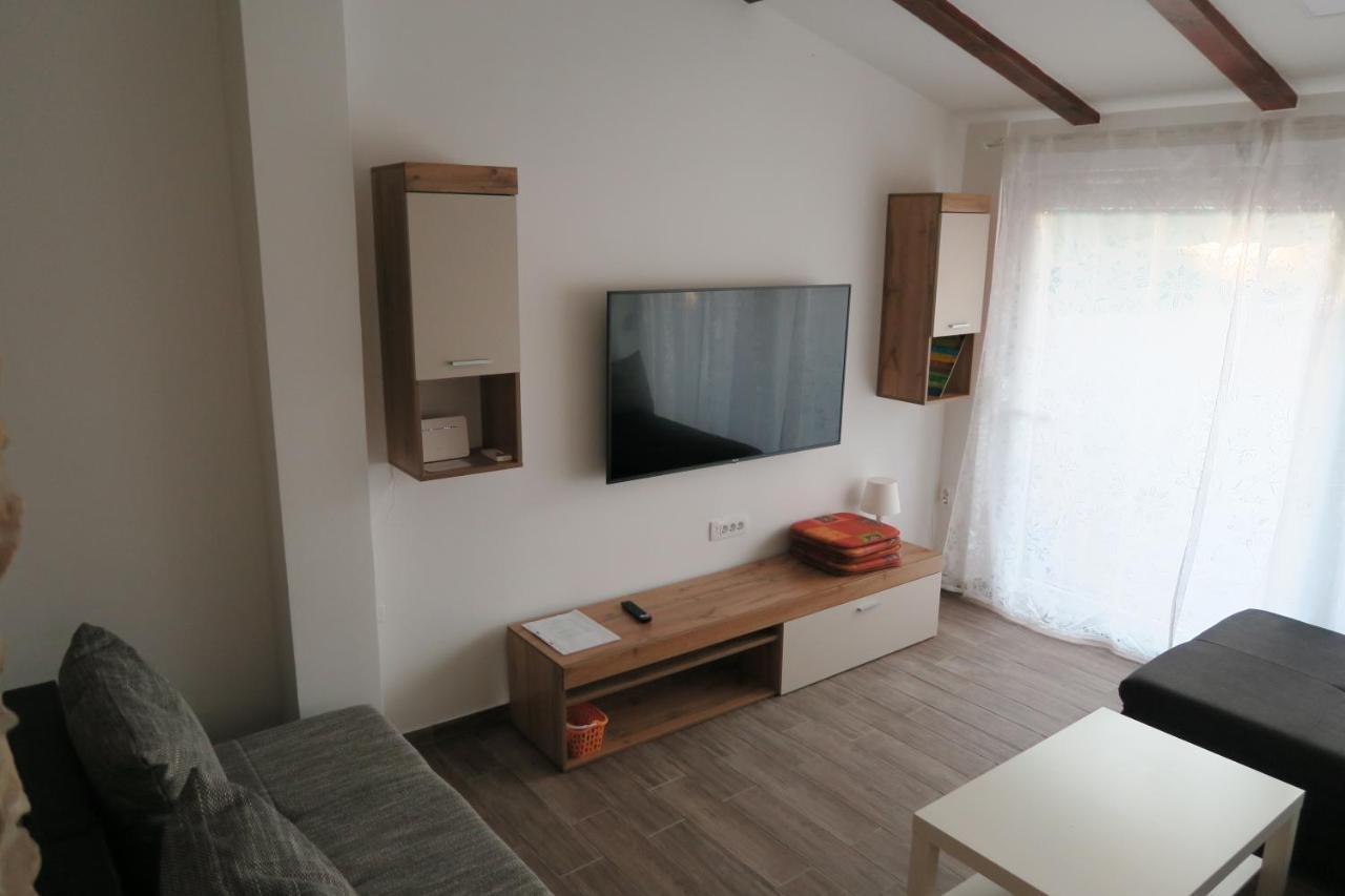 Holiday Home Ljubicic Baška Eksteriør billede