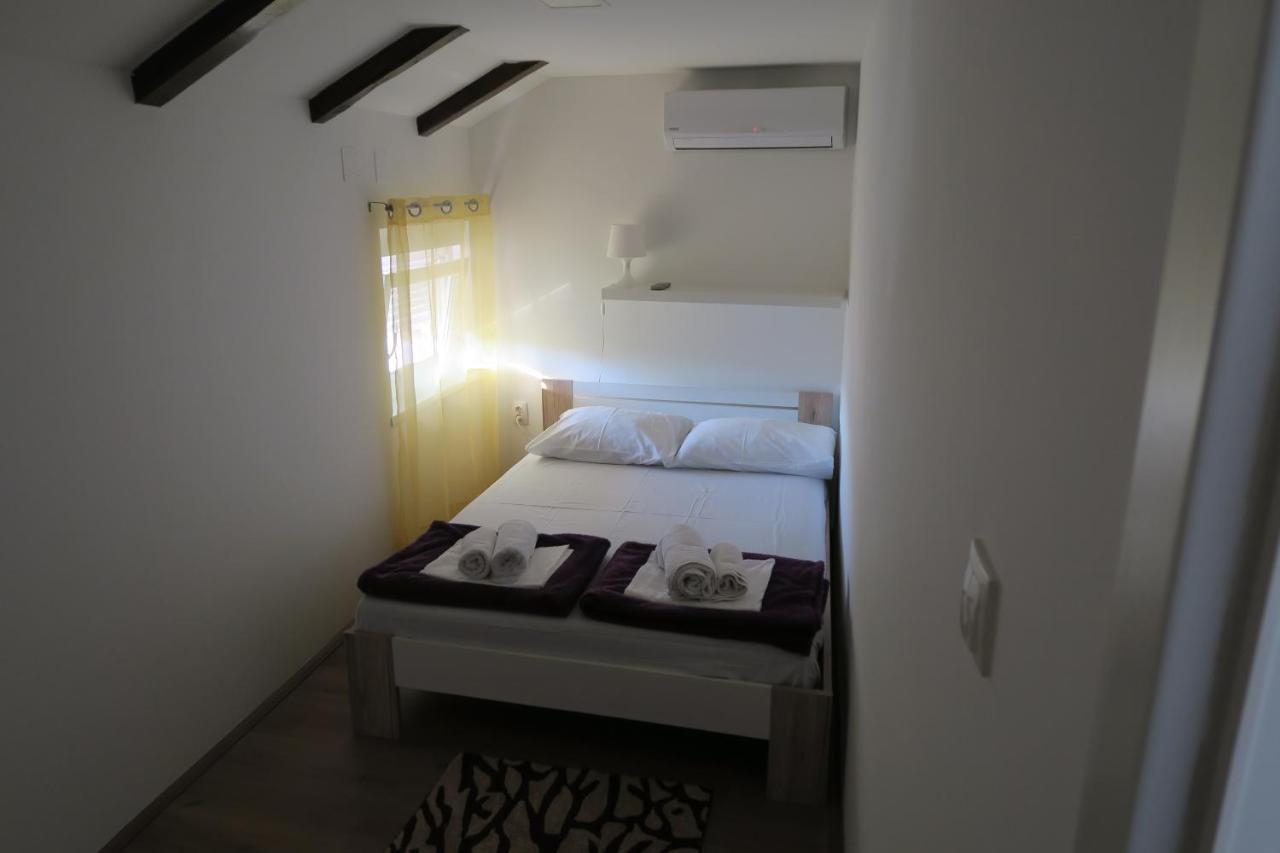 Holiday Home Ljubicic Baška Eksteriør billede